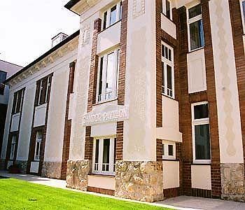 Hotel Sandor Pavillon Πιεστάνυ Εξωτερικό φωτογραφία