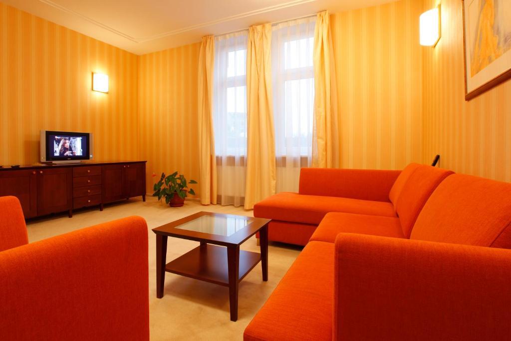 Hotel Sandor Pavillon Πιεστάνυ Δωμάτιο φωτογραφία