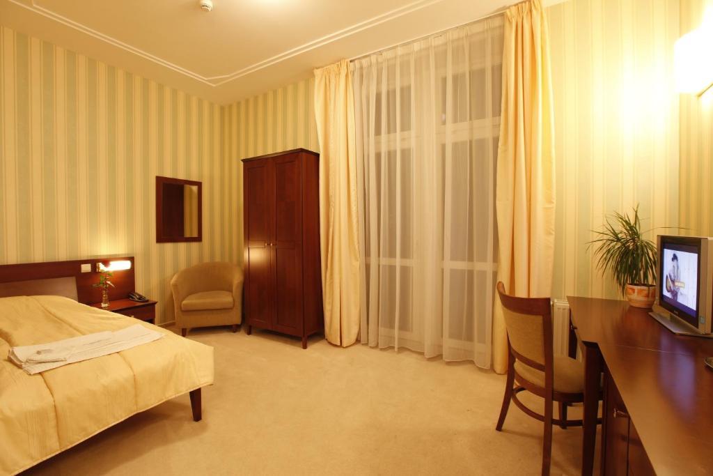 Hotel Sandor Pavillon Πιεστάνυ Δωμάτιο φωτογραφία