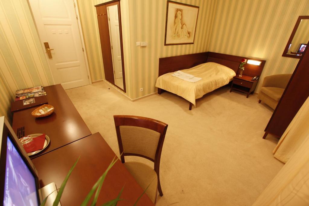 Hotel Sandor Pavillon Πιεστάνυ Δωμάτιο φωτογραφία