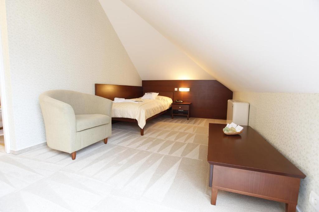 Hotel Sandor Pavillon Πιεστάνυ Δωμάτιο φωτογραφία
