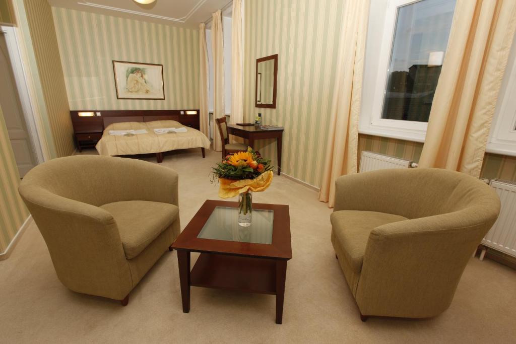 Hotel Sandor Pavillon Πιεστάνυ Δωμάτιο φωτογραφία