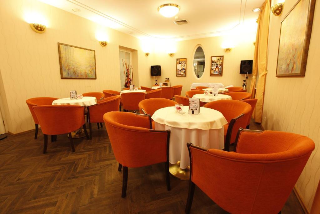 Hotel Sandor Pavillon Πιεστάνυ Εξωτερικό φωτογραφία